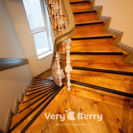 Very Berry - Garbary 27 - Apartament Z Balkonem, Old City, Check In 24H Apartment Poznan Luaran gambar