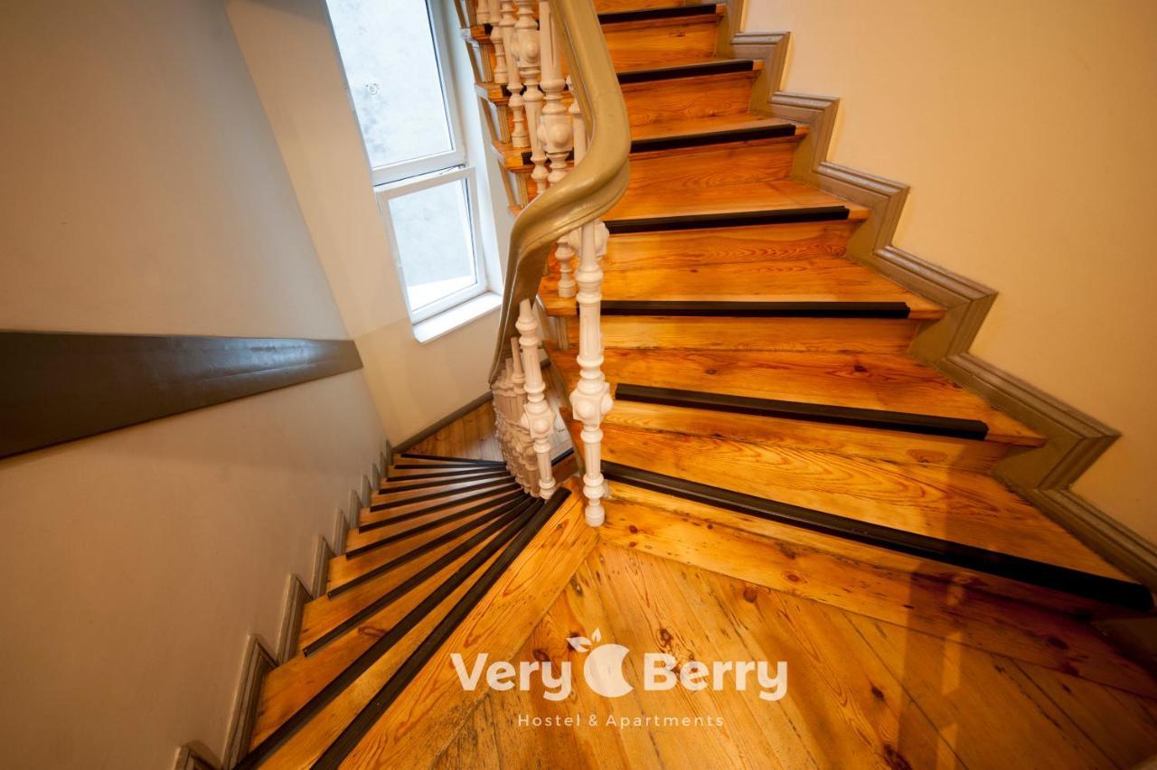 Very Berry - Garbary 27 - Apartament Z Balkonem, Old City, Check In 24H Apartment Poznan Luaran gambar