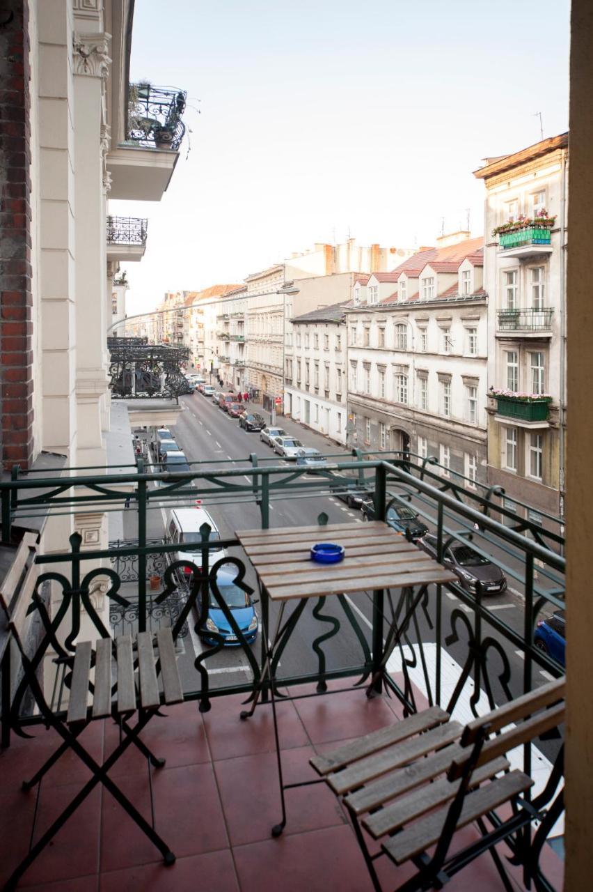 Very Berry - Garbary 27 - Apartament Z Balkonem, Old City, Check In 24H Apartment Poznan Luaran gambar